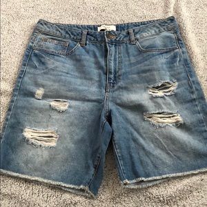 *Sale* F21 shorts size 28